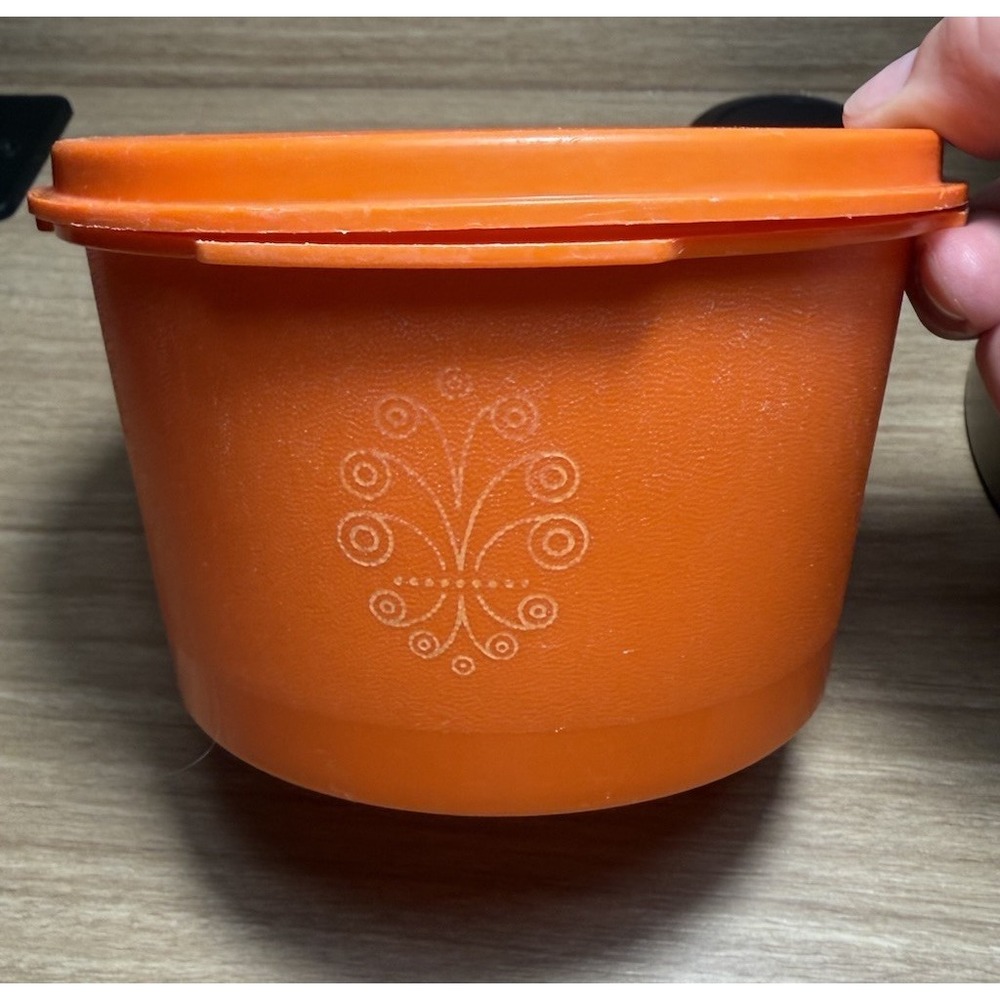 Vintage 70's Tupperware Servalier Canister Orange 1297-15 with Starburst Lid